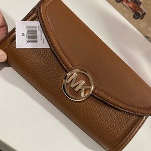 Michael Kors Fulton Large Pebbled Leather Continental Wallet